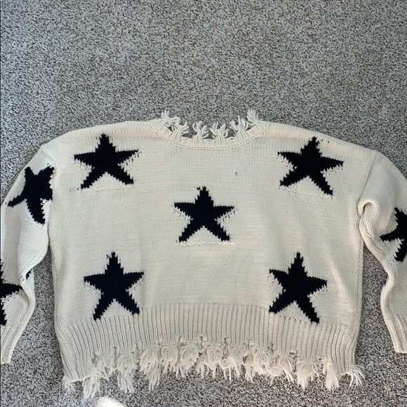 Storia Cropped Star Sweater - Picture 2 of 6
